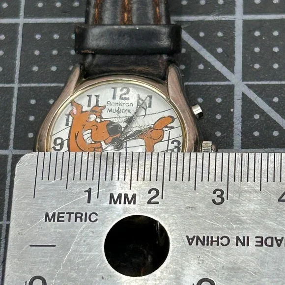 Vintage Armitron Musical Scooby-Doo Watch Brown Leather Strap 2100/114 753H